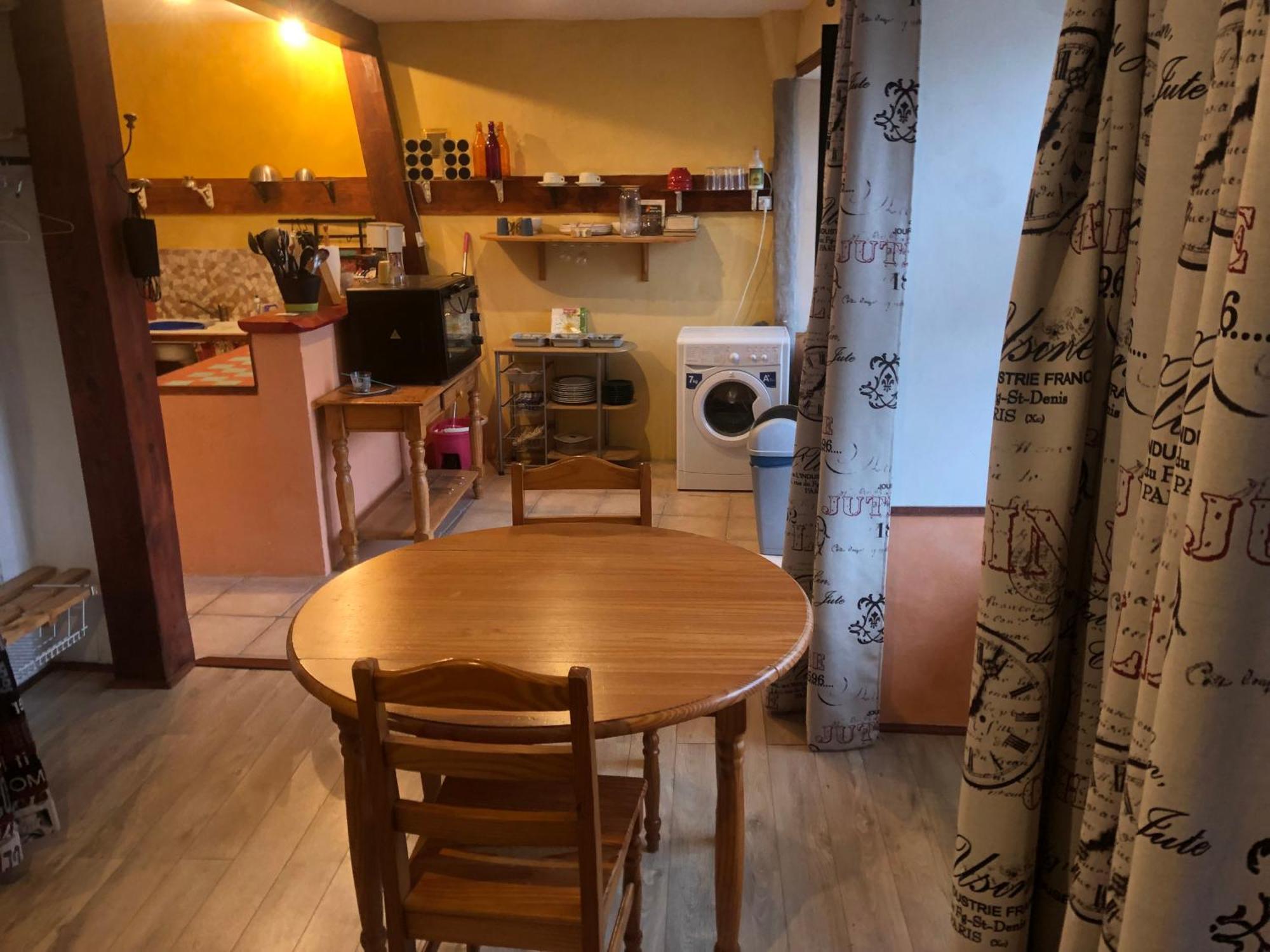 Chez Steve And Son Apartment Goudet Ruang foto